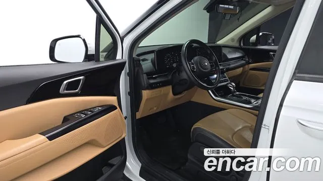 Kia Carnival 2021 thumb 11