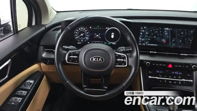 Kia Carnival 2021 thumb 5