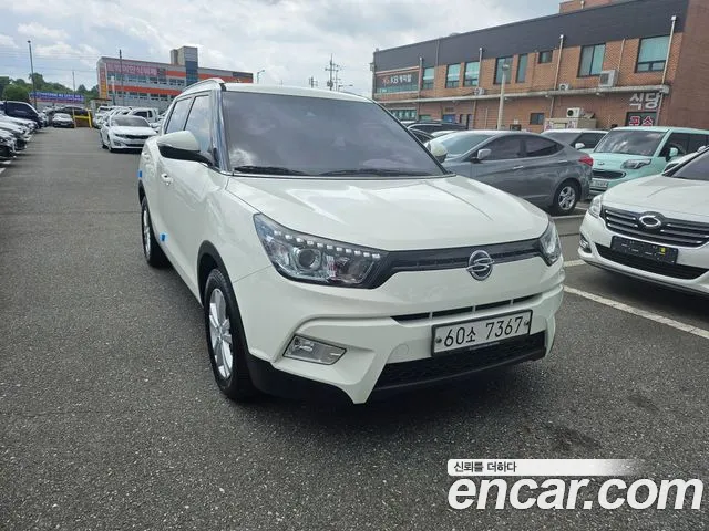 KGM Tivoli 2016 thumb 3