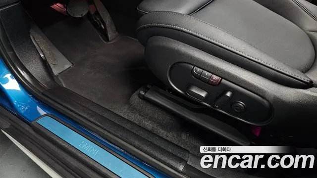 Mini Cooper Countryman 2024 thumb 10