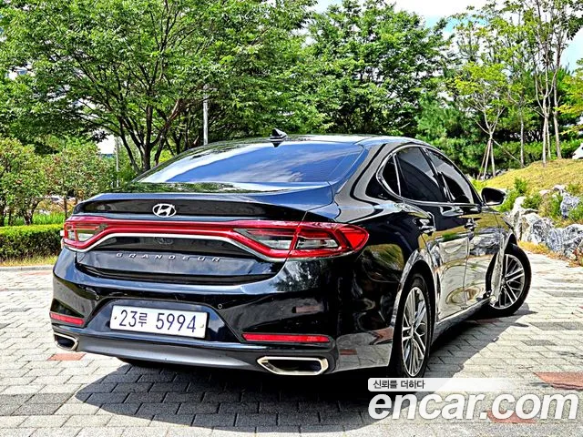 Hyundai Grandeur 2016 thumb 2