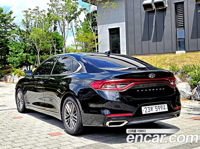 Hyundai Grandeur 2016 thumb 8