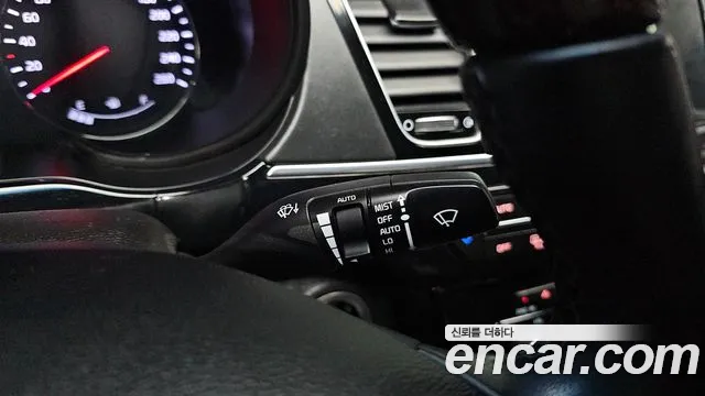 Kia K9 2015 thumb 10