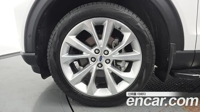 Ford Explorer 2022 thumb 10