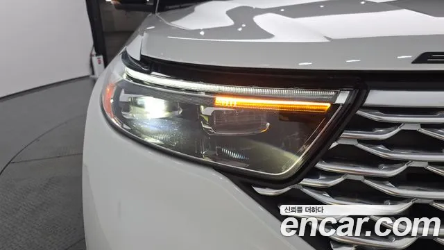 Ford Explorer 2022 thumb 8