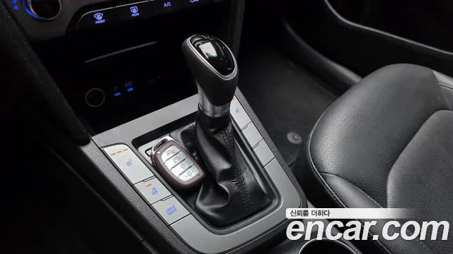 Hyundai AD 2017 thumb 2