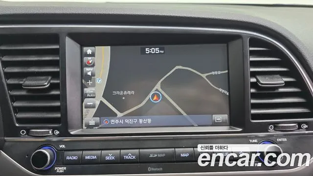 Hyundai Avante 2017 thumb 3