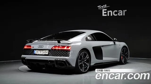 Audi R8 2021 thumb 11