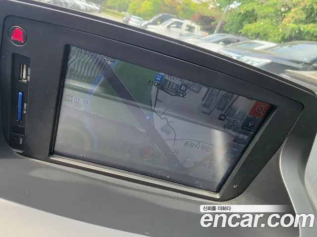 Renault SM3 2010 thumb 2