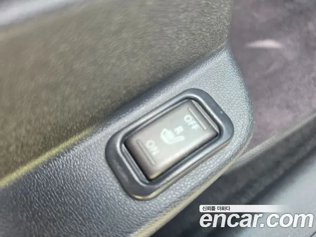 Renault SM3 2010 thumb 11