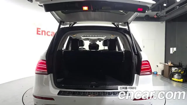 Mercedes-Benz GLE-Класс 2018 thumb 7