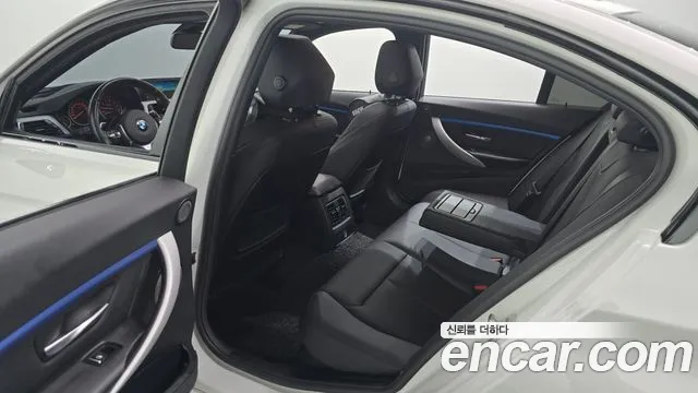 BMW 3 серии 2018 thumb 7