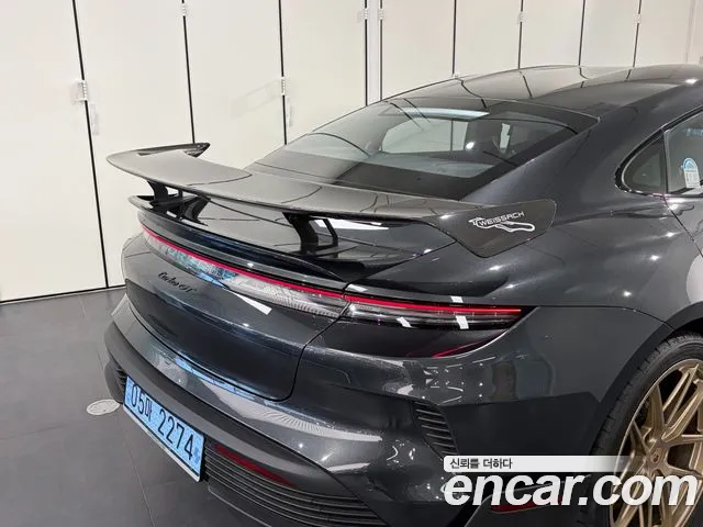 Porsche Taycan 2025 thumb 7