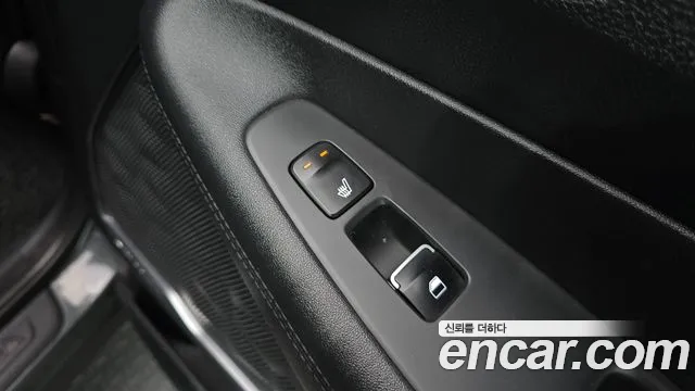 Hyundai Santa Fe 2018 thumb 7