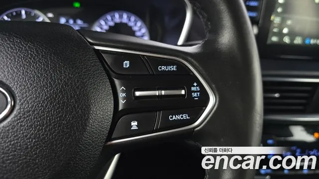 Hyundai Santa Fe 2018 thumb 10