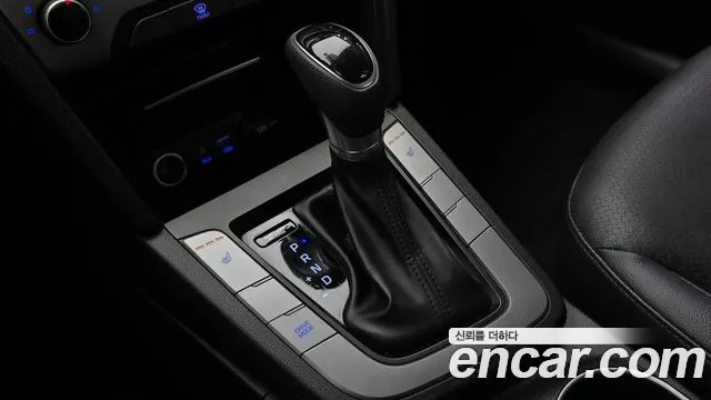 Hyundai AD 2017 thumb 9