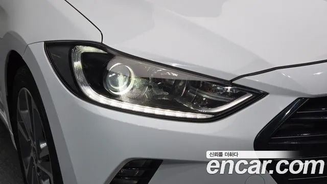 Hyundai AD 2017 thumb 10