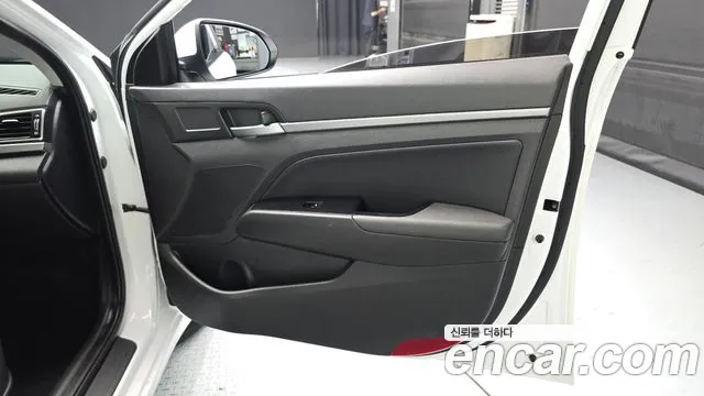 Hyundai AD 2017 thumb 3