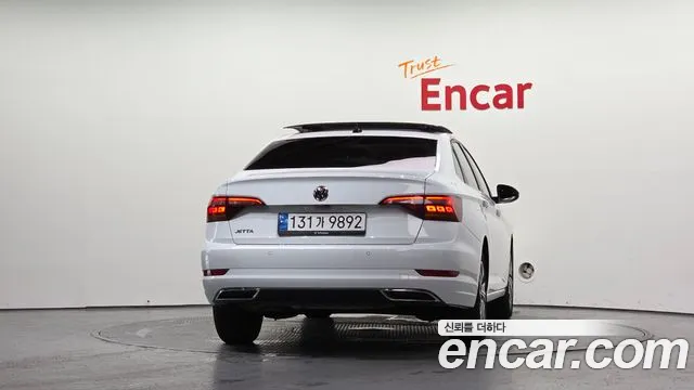 Volkswagen Jetta 2021 thumb 5