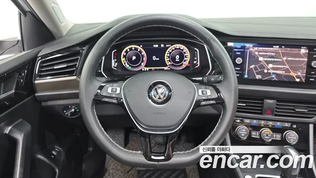 Volkswagen Jetta 2021 thumb 2
