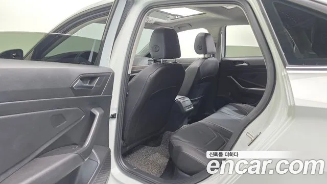 Volkswagen Jetta 2021 thumb 12
