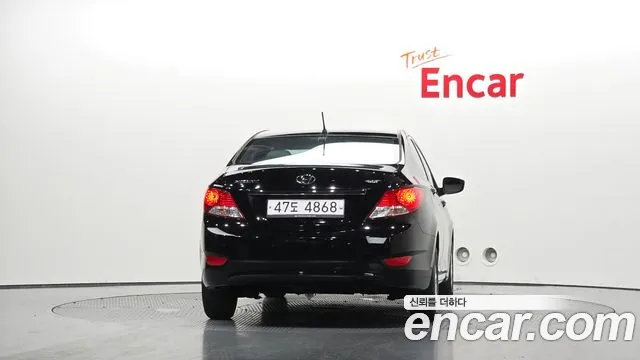 Hyundai Accent 2013 thumb 9