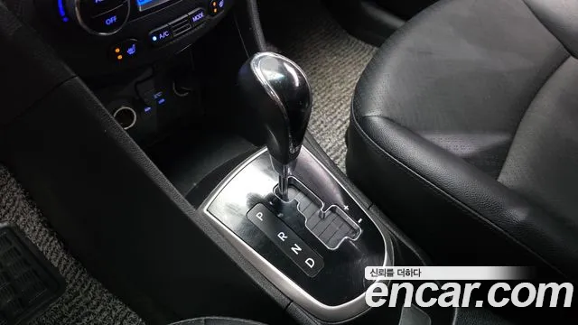 Hyundai Accent 2013 thumb 4