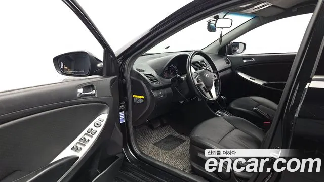 Hyundai Accent 2013 thumb 12
