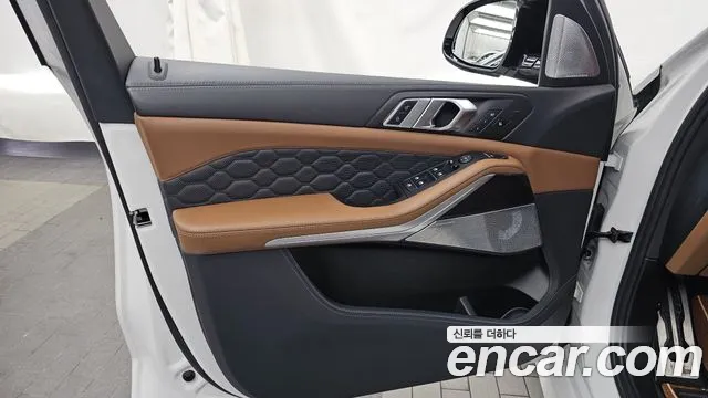 BMW X5 M 2021 thumb 6