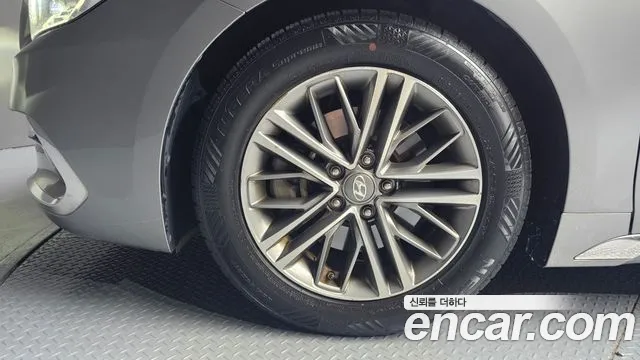 Hyundai Grandeur 2017 thumb 10