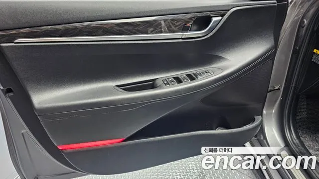 Hyundai Grandeur 2017 thumb 3