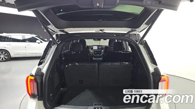 Ford Explorer 2025 thumb 2