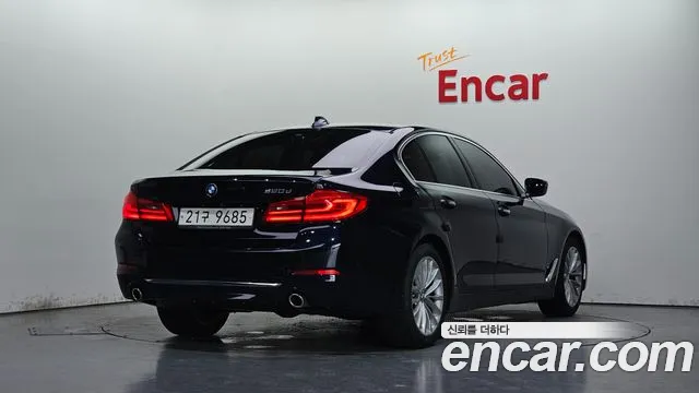 BMW 5 серии 2018 thumb 2