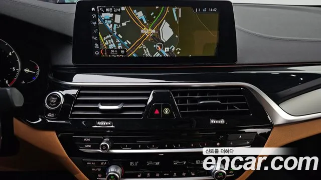 BMW 5 серии 2018 thumb 12