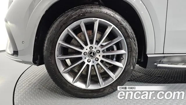 Mercedes-Benz E-Класс 2025 thumb 2