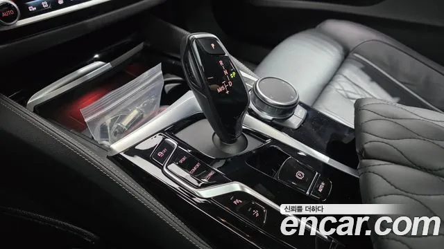 BMW 6 серии Gran Turismo 2022 thumb 4