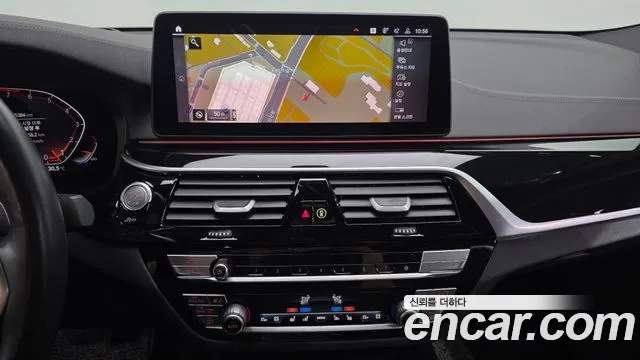 BMW 6 серии Gran Turismo 2022 thumb 2