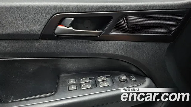 KGM Rexton 2019 thumb 9