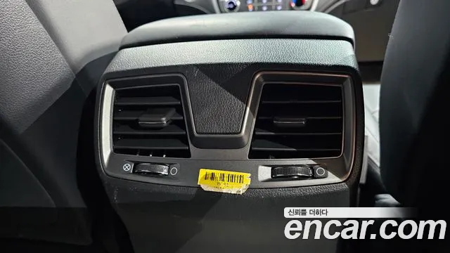 KGM Rexton 2019 thumb 2