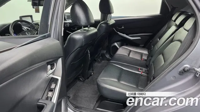 KGM Korando 2014 thumb 10