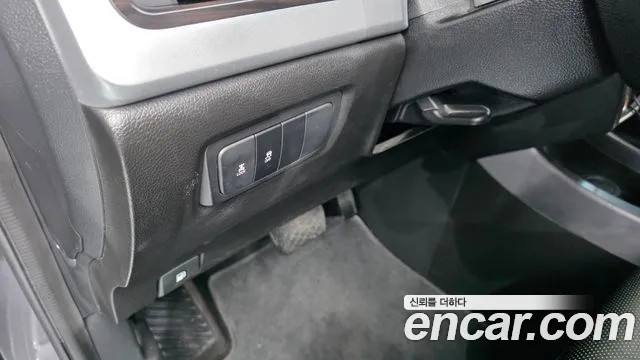 KGM Korando 2014 thumb 12