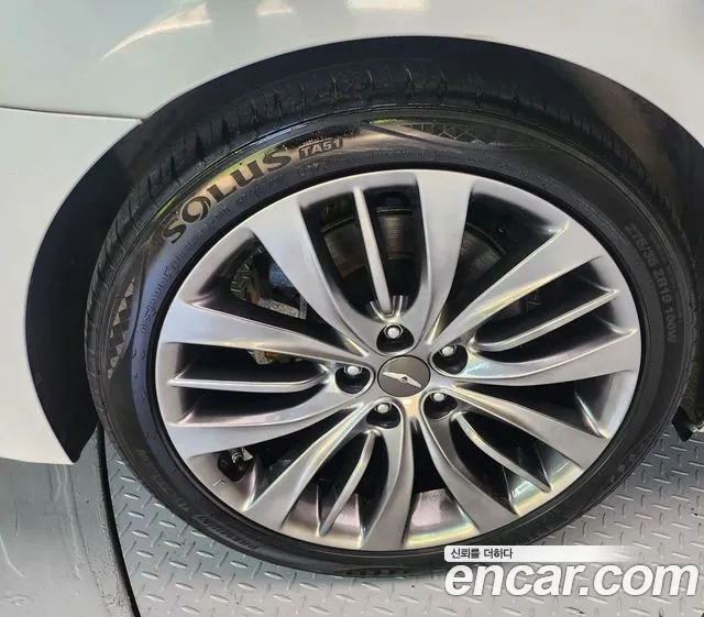 Genesis G80 2018 thumb 2