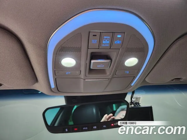 Genesis G80 2018 thumb 10