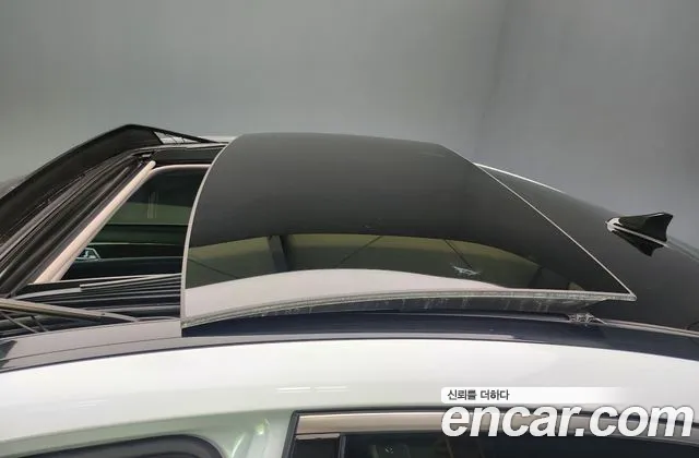 Genesis G80 2018 thumb 9
