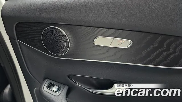 Mercedes-Benz GLC 2019 thumb 6