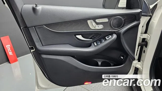 Mercedes-Benz GLC 2019 thumb 11