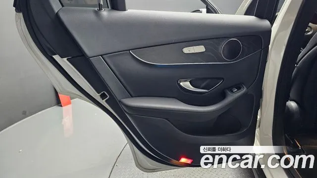 Mercedes-Benz GLC 2019 thumb 7