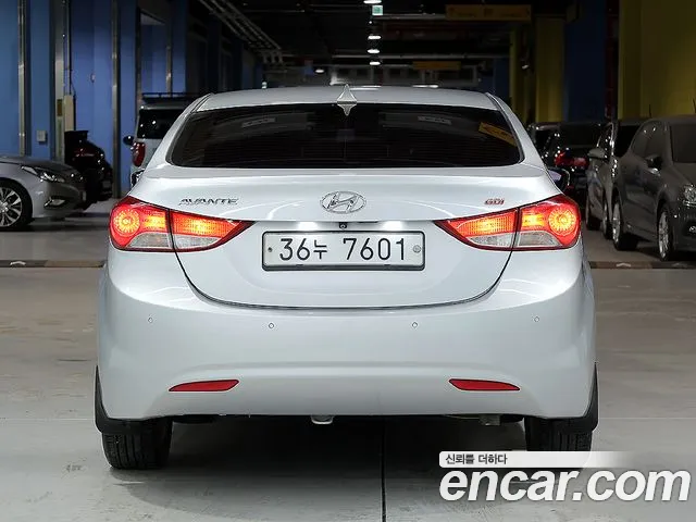 Hyundai Avante 2013 thumb 10