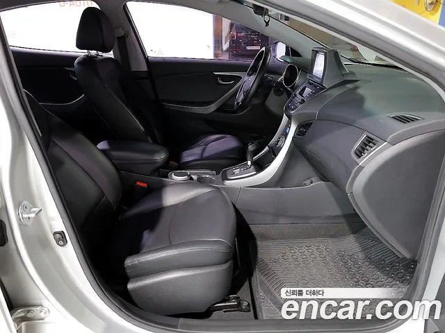 Hyundai Avante 2013 thumb 3