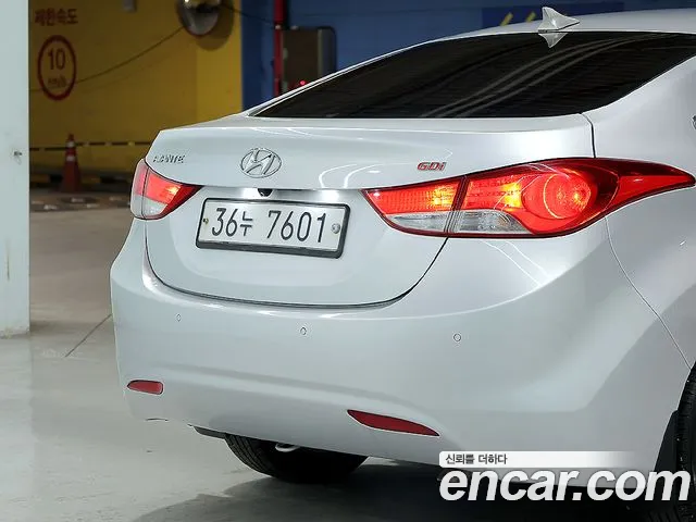 Hyundai Avante 2013 thumb 5